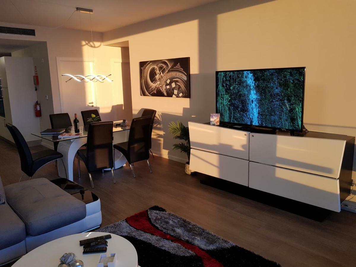 Madeira Mar - Seaview Apartament *